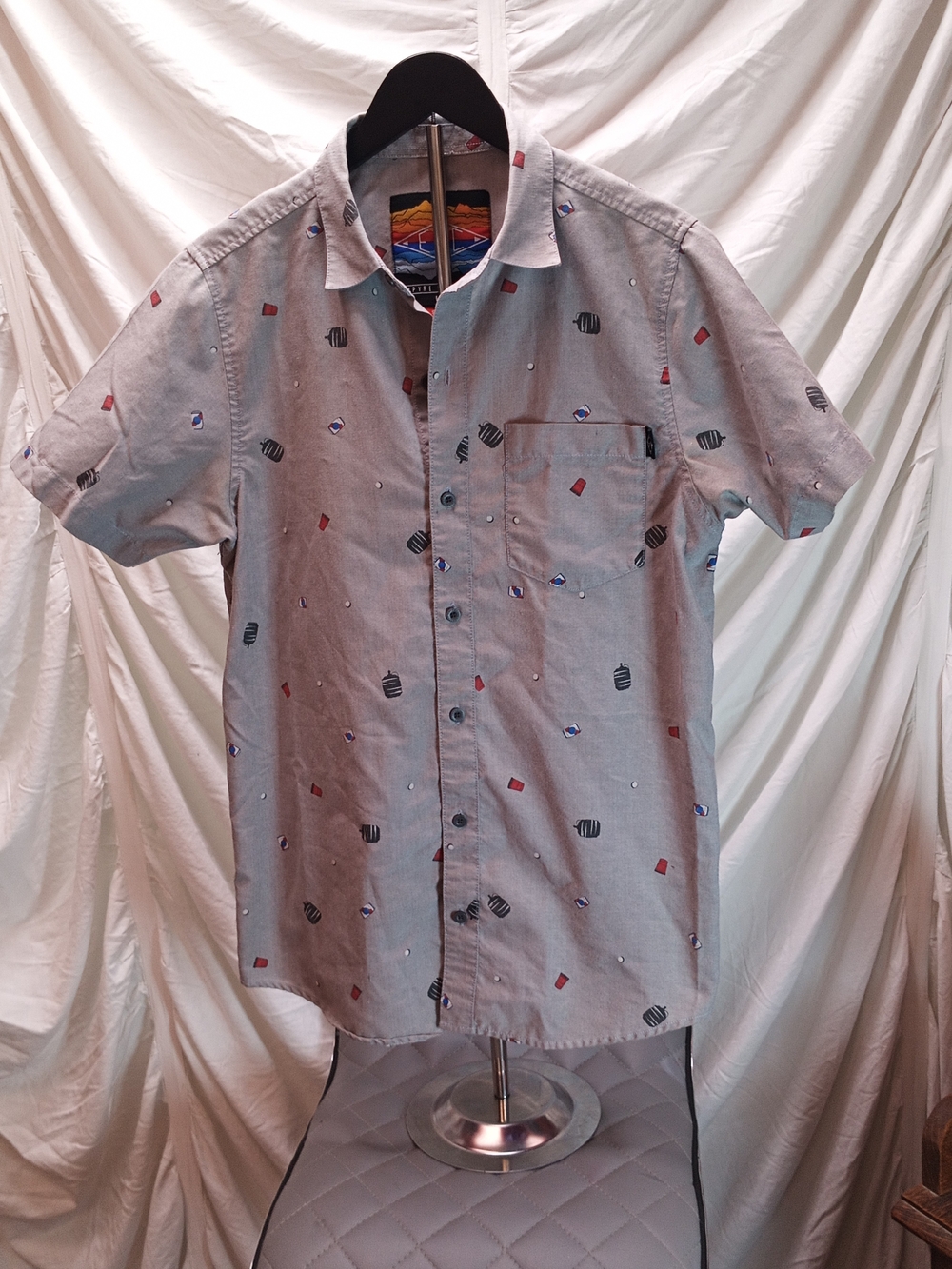 Empyre Gray Short-Sleeve Button-Down Shirt with Red & Blue Motifs